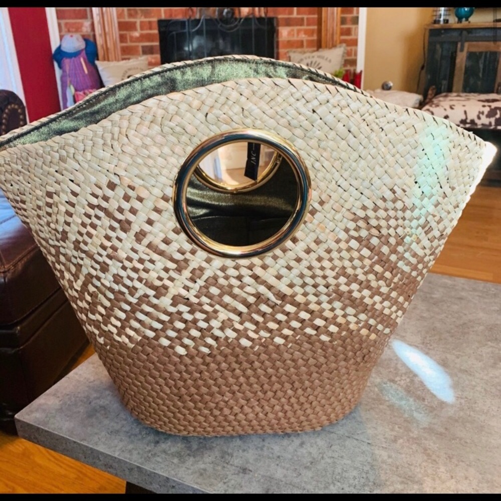 🔥$60 OFF!🔥NWT NEUTRAL Straw Bag